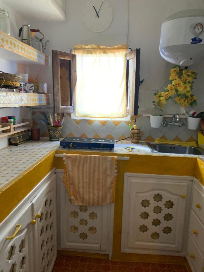 Hathor ,Casa Marroqui Con Dos Terrazas En La Medina Antigua , Ideal Parejas!! Wifi!! Asilah Exterior photo