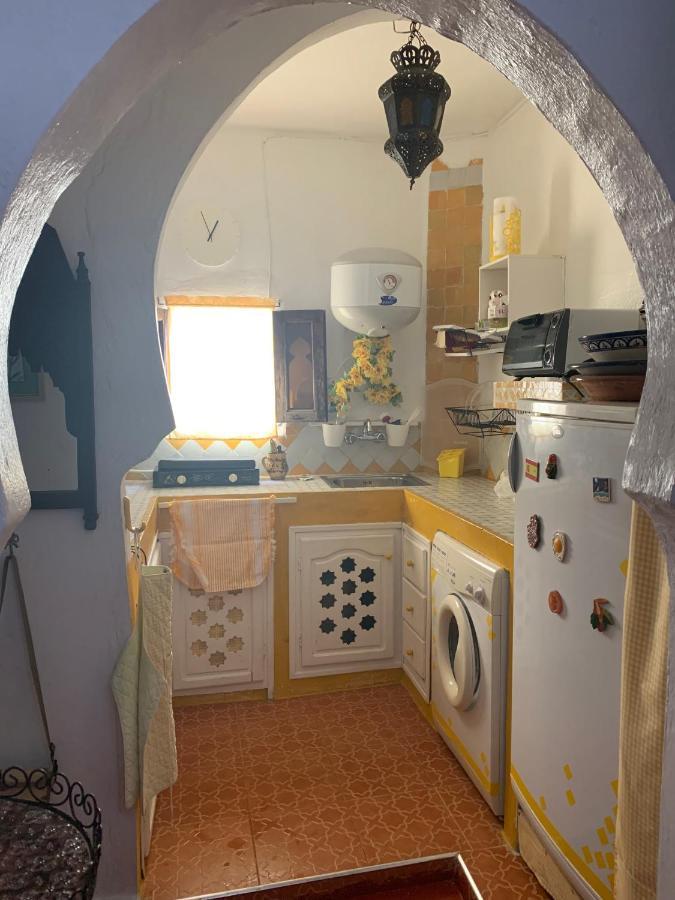 Hathor ,Casa Marroqui Con Dos Terrazas En La Medina Antigua , Ideal Parejas!! Wifi!! Asilah Exterior photo
